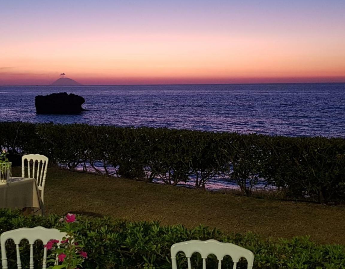 Borgo Di Riaci Beach Resort サンタ・ドメーニカ エクステリア 写真
